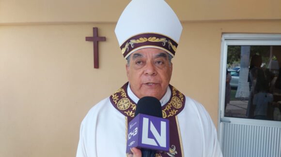 Iglesia católica se suma a marcha por la paz en Culiacán ante creciente violencia; Obispo invita a familias