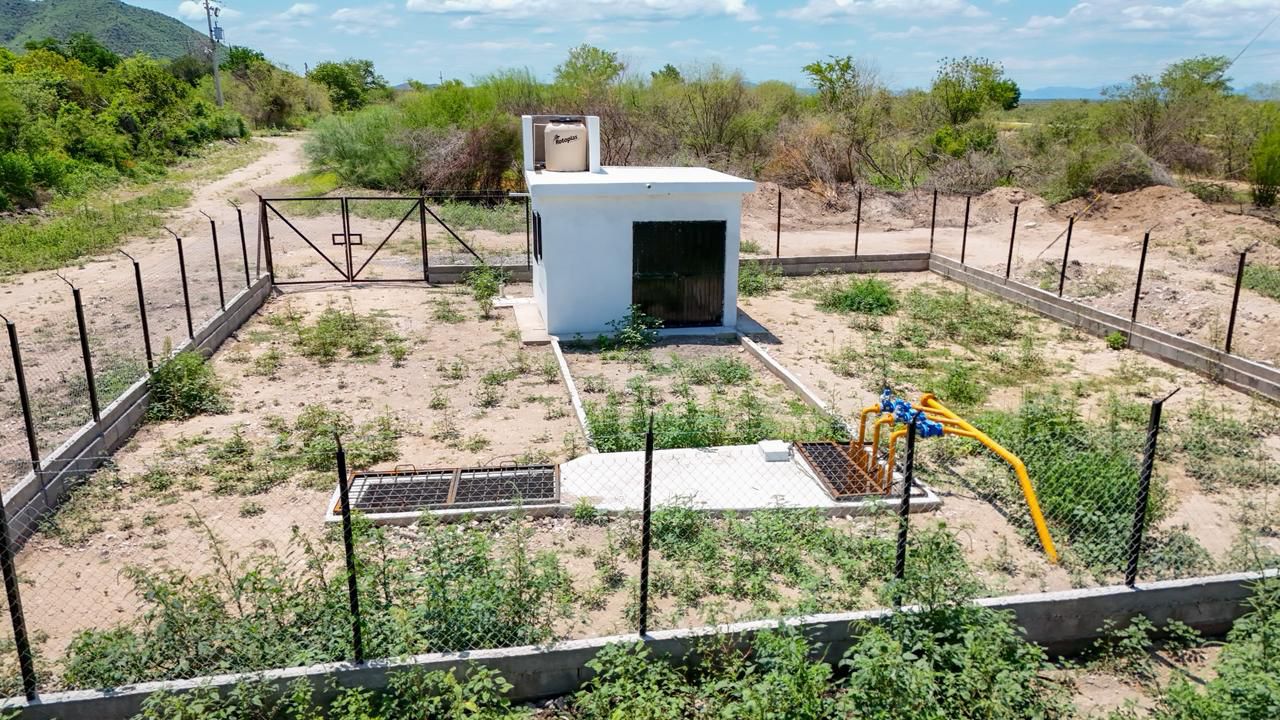 Gildardo Leyva entrega obras en comunidades de El Fuerte