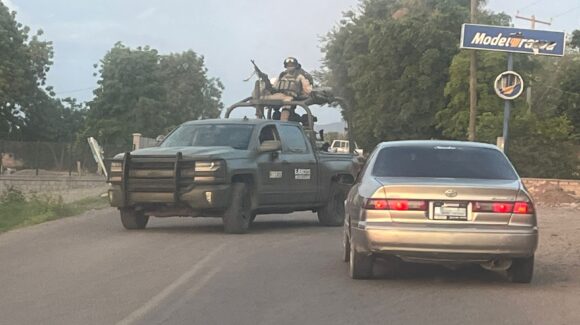 Ejército Mexicano realiza operativo en el municipio de Sinaloa