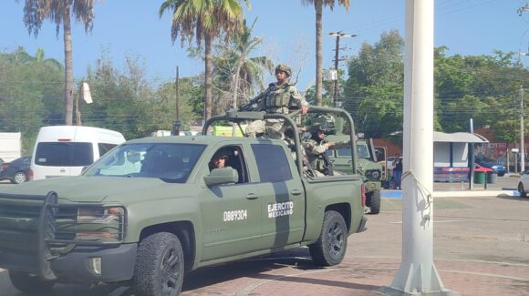 Pobladores de Pueblo Nuevo en Elota, Sinaloa, reportan enfrentamientos armados y bloqueos