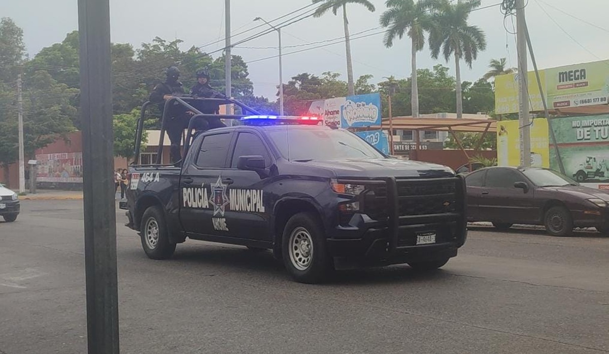 Policía Municipal patrulla calles de Los Mochis