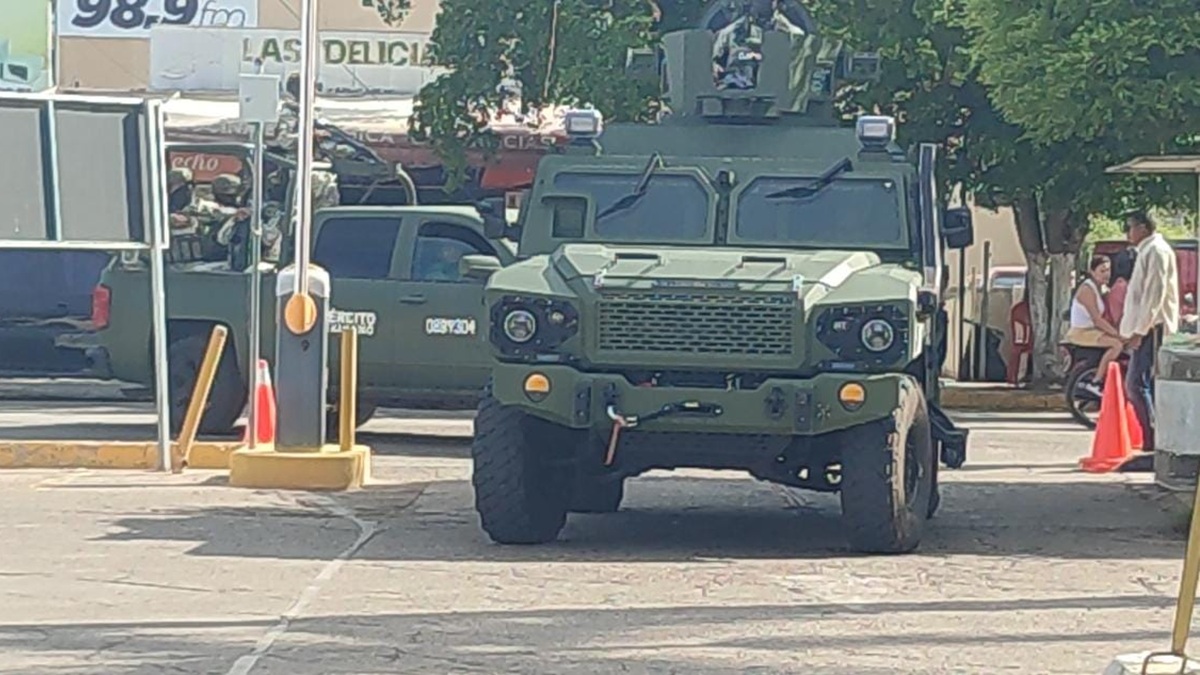 Ejército patrulla las calles de Los Mochis