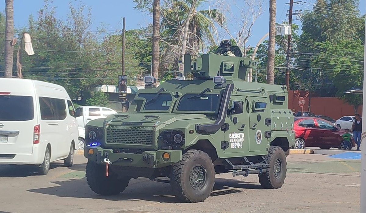 Ejército patrulla las calles de Los Mochis