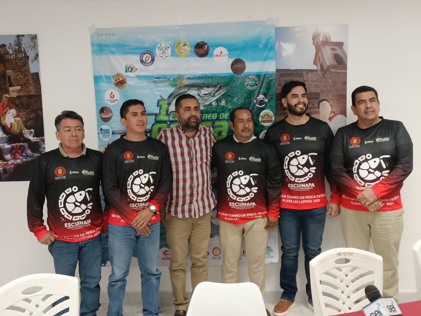 organizadores del evento en rueda de prensa