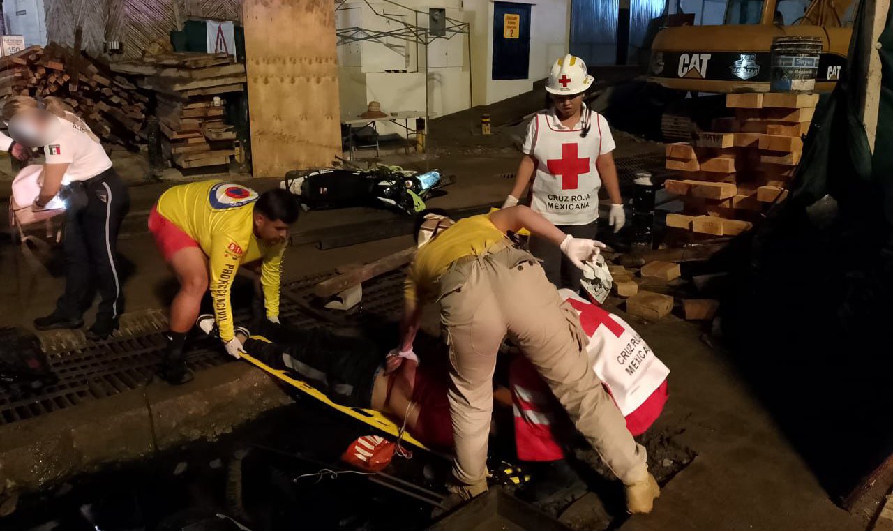 pareja derrapa en motocicleta en mazatlan sinaloa