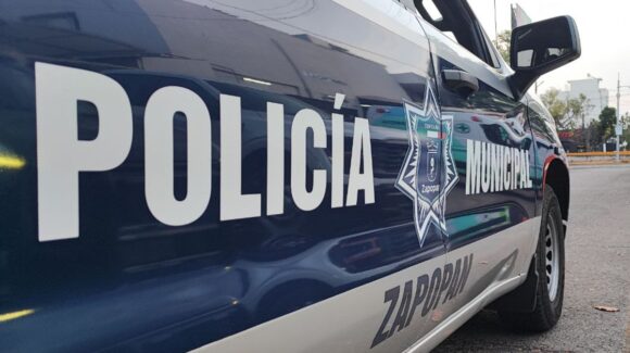 Agresión directa: Atacan a balazos a padre e hijo menor de edad a bordo de su camioneta, en Zapopan