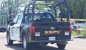Se registra persecución en el sector centro de Culiacán; hay una camioneta volcada y detenidos