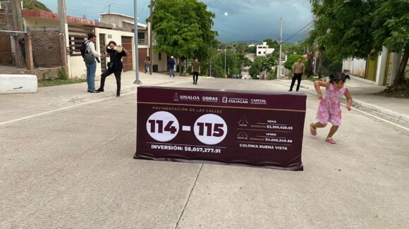 Entrega Gámez Mendívil las pavimentaciones número 114 y 115, en la colonia Buena Vista