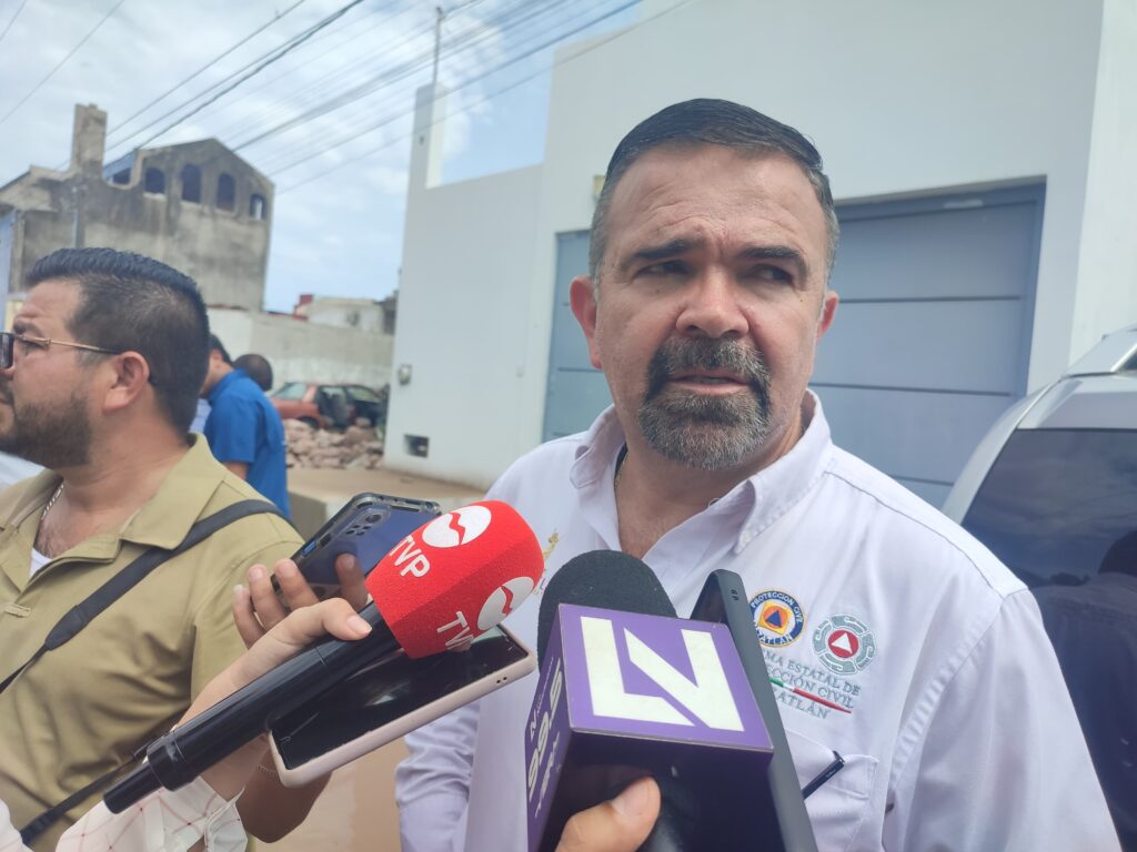 Coordinador municipal de Protección Civil en Mazatlán, Óscar Osuna Tirado