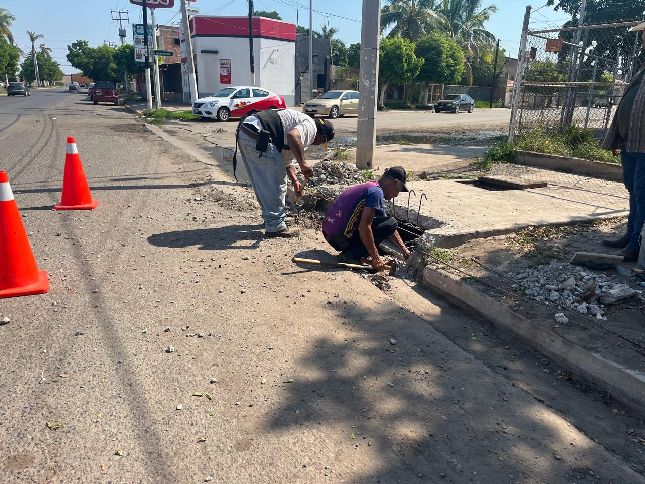 personal repara bocas de tormenta en guasave