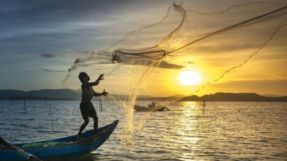 Lluvias traen esperanza a pescadores de Mazatlán: esperan buena temporada de camarón en septiembre