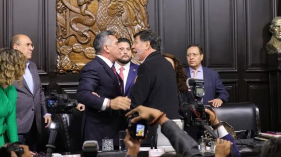 “Si no lo educaron, lo educamos aquí”: Alito explota tras pelea con Noroña en el Senado