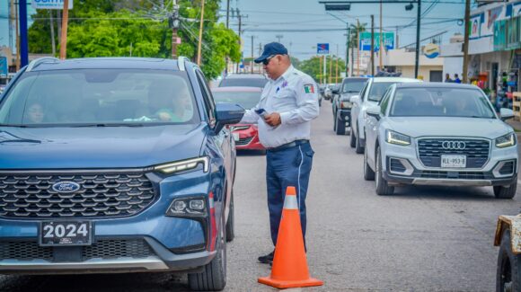Policías de Ahome no podrán retirar polarizados oscuros, solo infraccionar a partir de este lunes