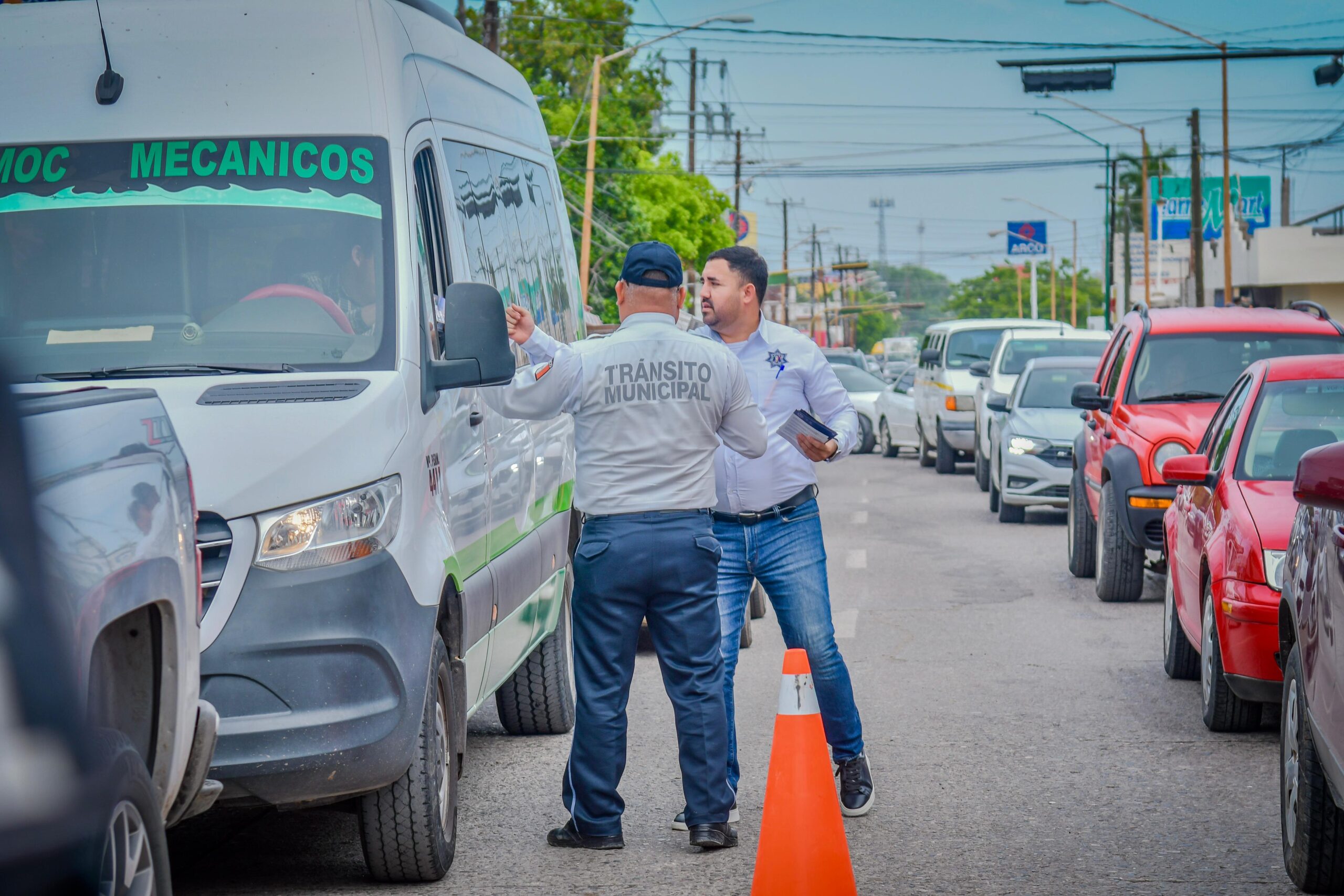 Campaña estatal de concientización en polarizado de vehículos en Guamúchil