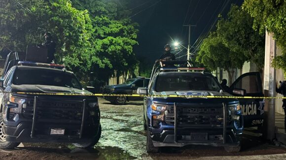 Hay 6 detenidos, entre ellos dos mujeres, un abatido, 4 vehículos y armas aseguradas en la Loma de Rodriguera, Culiacán