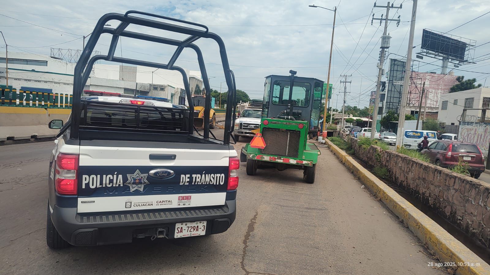 por reparaciones de Japac el bulevar Jose limon se encuentra cerrado