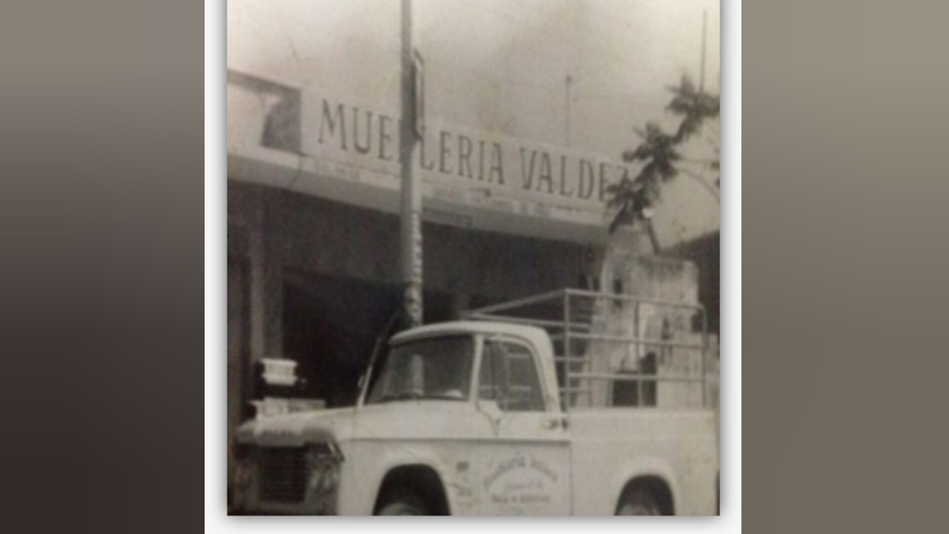 Primeras tiendas de Valdez Baluarte en 1960