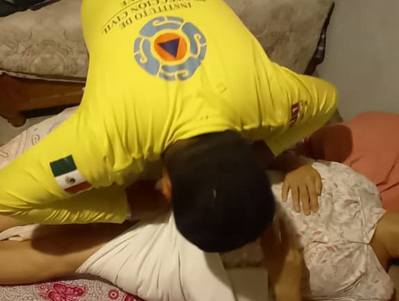 elemento de Protección Civil brindaron la primera atención a mujer elsionada
