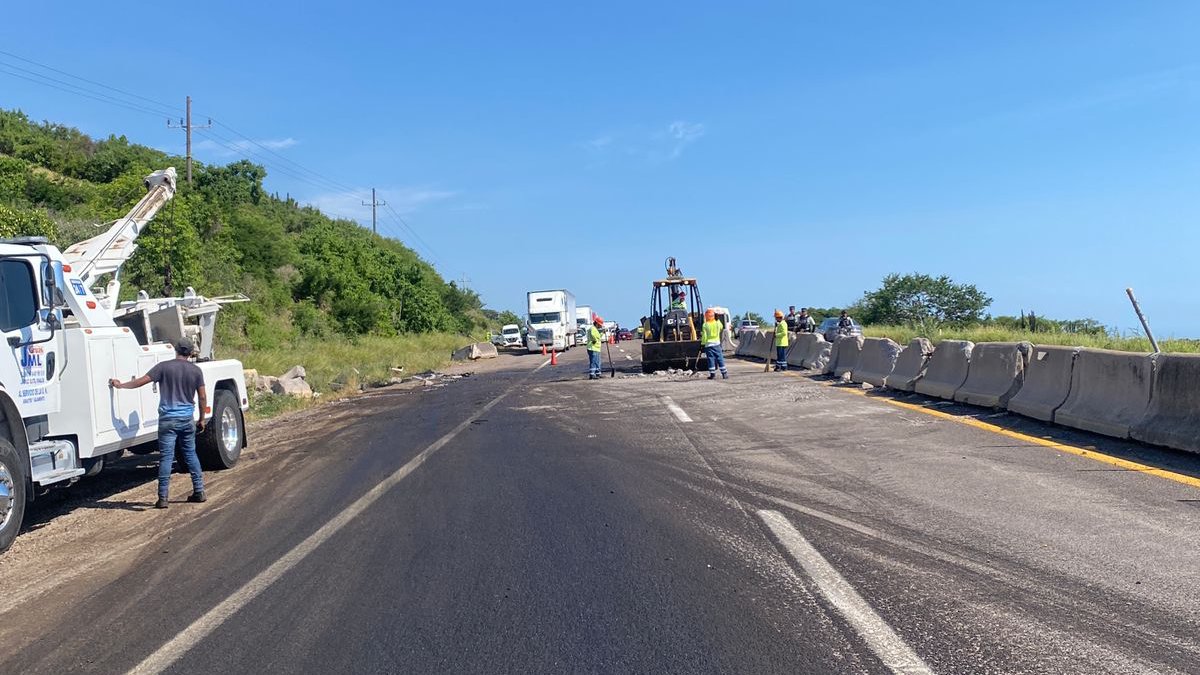 Reabren maxipista Culiacán-Mazatlán tras accidente