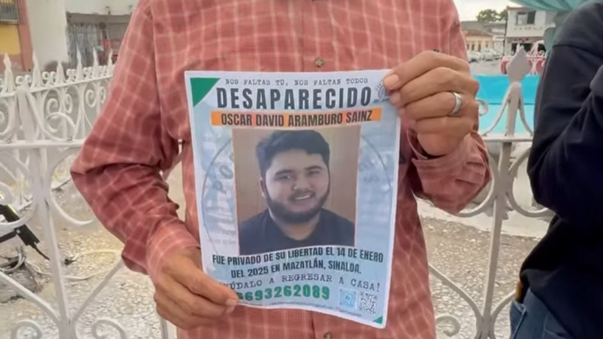 Buscan a desaparecidos con pega de imágenes en Rosario