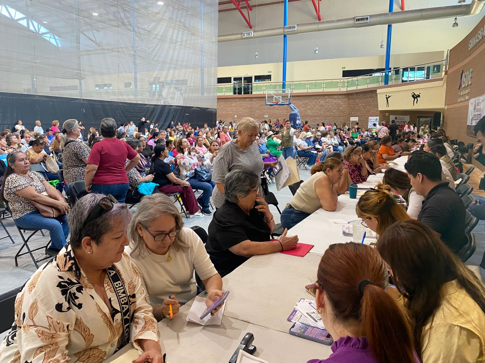 registro para programa Mujeres Bienestar en el Centro de Alto Rendimiento María del Rosario Espinoza en Culiacán