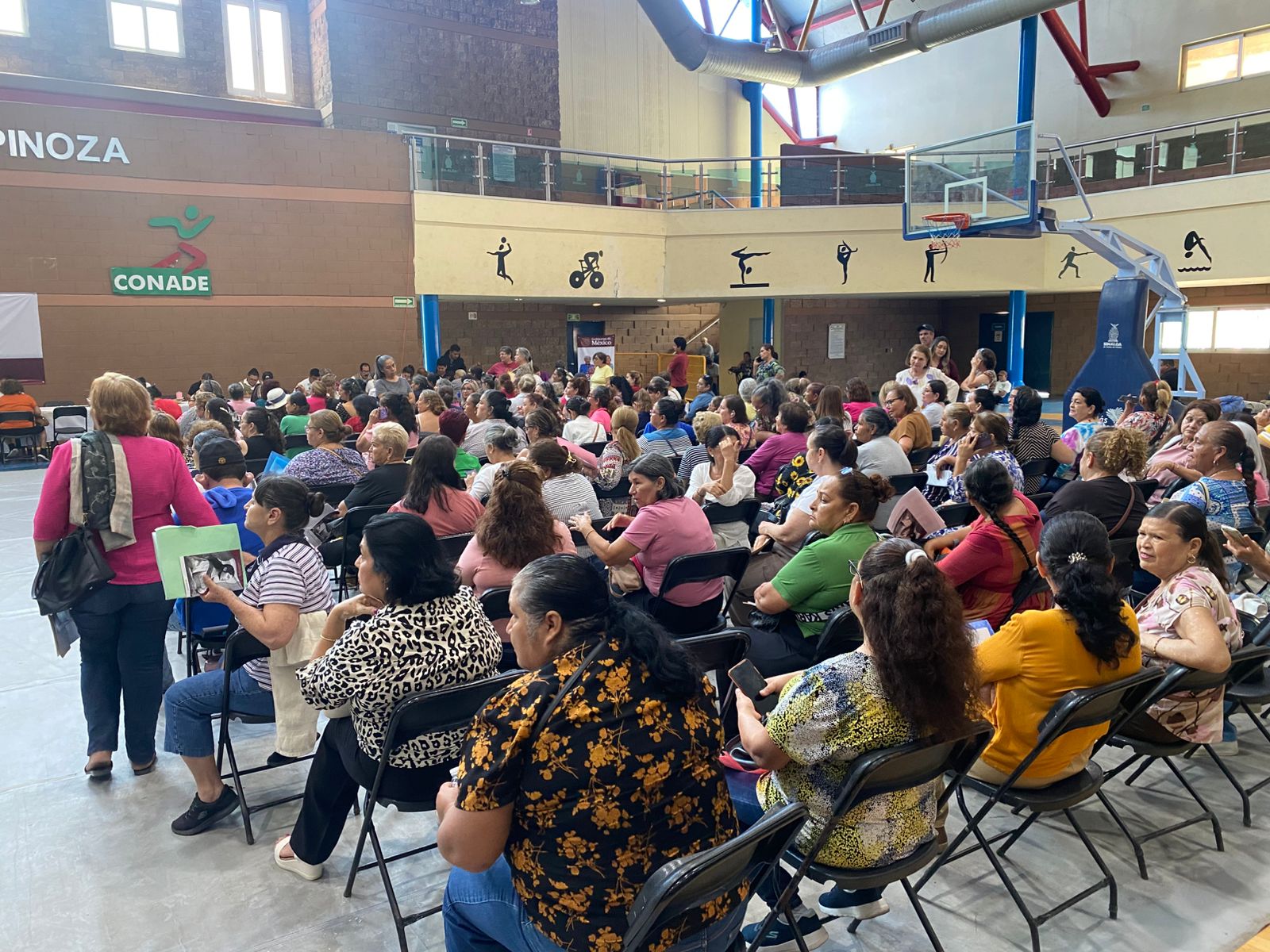 registro para programa Mujeres Bienestar en el Centro de Alto Rendimiento María del Rosario Espinoza en Culiacán