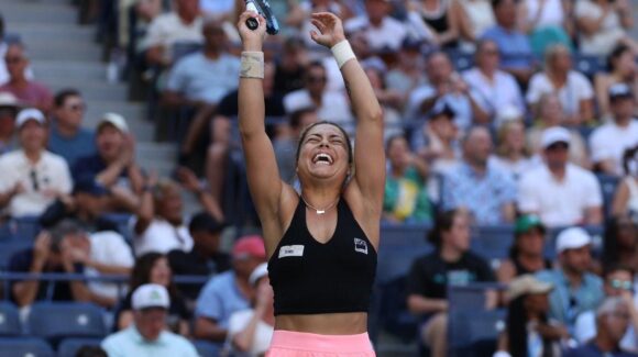 La mexicana Renata Zarazúa triunfa y hace historia en el US Open