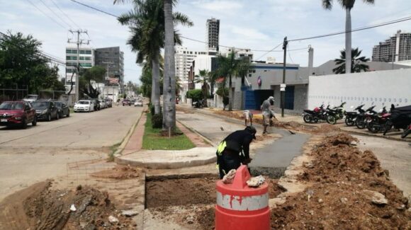 Jumapam advierte por cierre parcial en avenida Lola Beltrán