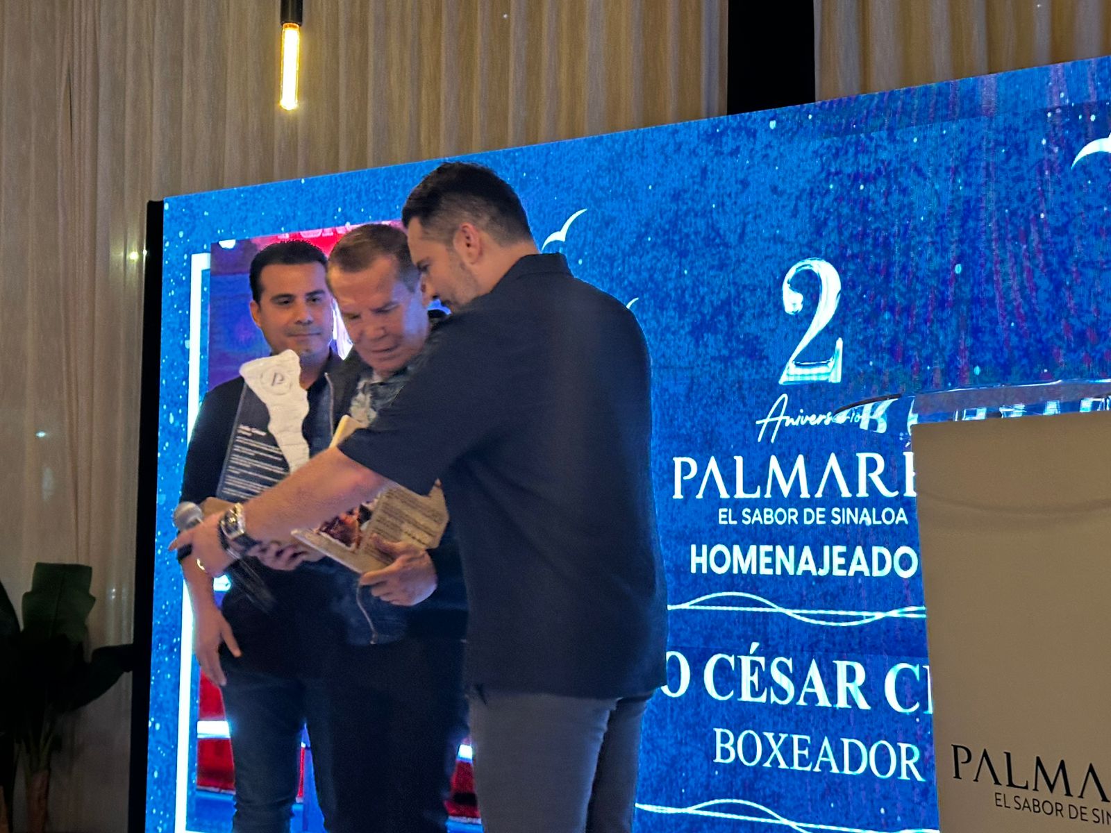 Segundo aniversario de restaurante Palmares
