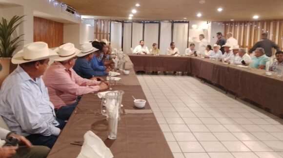 Productores agrícolas en Guasave exigen precio objetivo de 6 mil pesos por tonelada de maíz