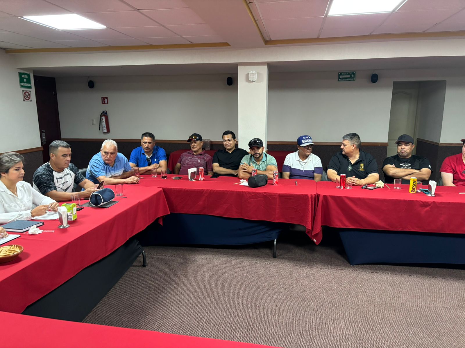 reunion entre softbolistas y ampayeres en ahome