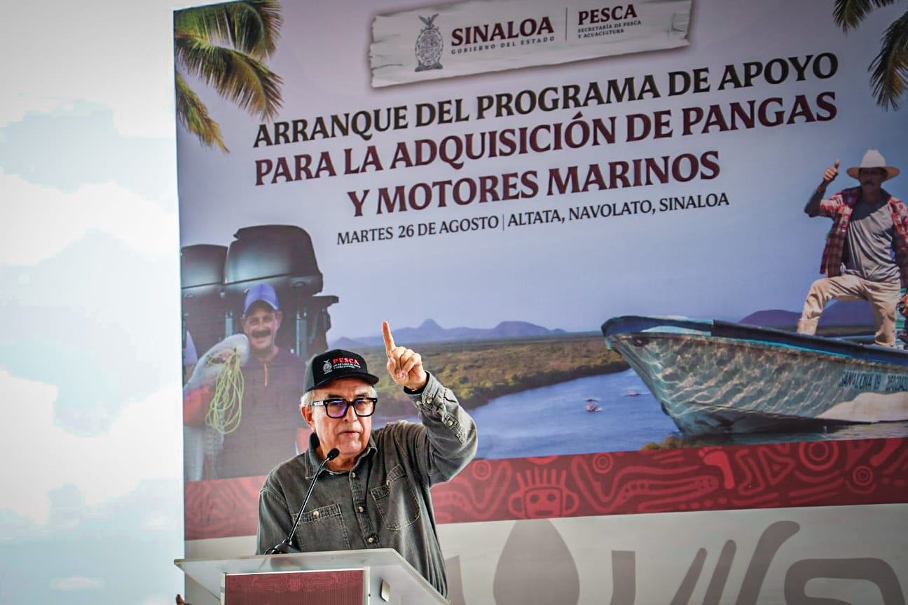 Entrega Rocha motores marinos y pangas a pescadores
