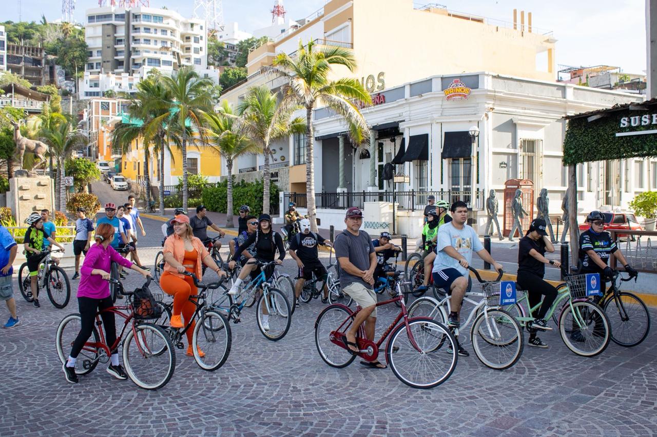 Rodada por el Día de la Juventud en Mazatlán