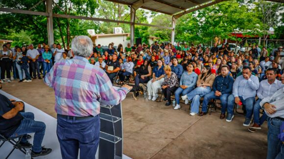 Rocha Moya y Gámez Mendívil entregan más de 20 MDP en obra, en Tacuichamona