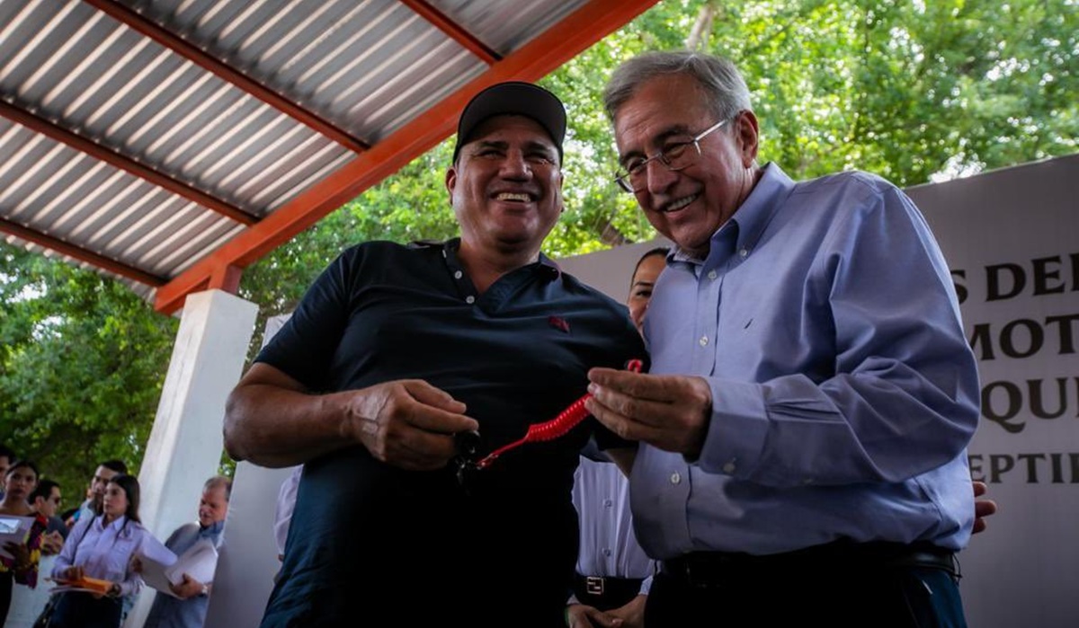 Rubén Rocha Moya reconoció la labor de los pescadores sinaloenses.