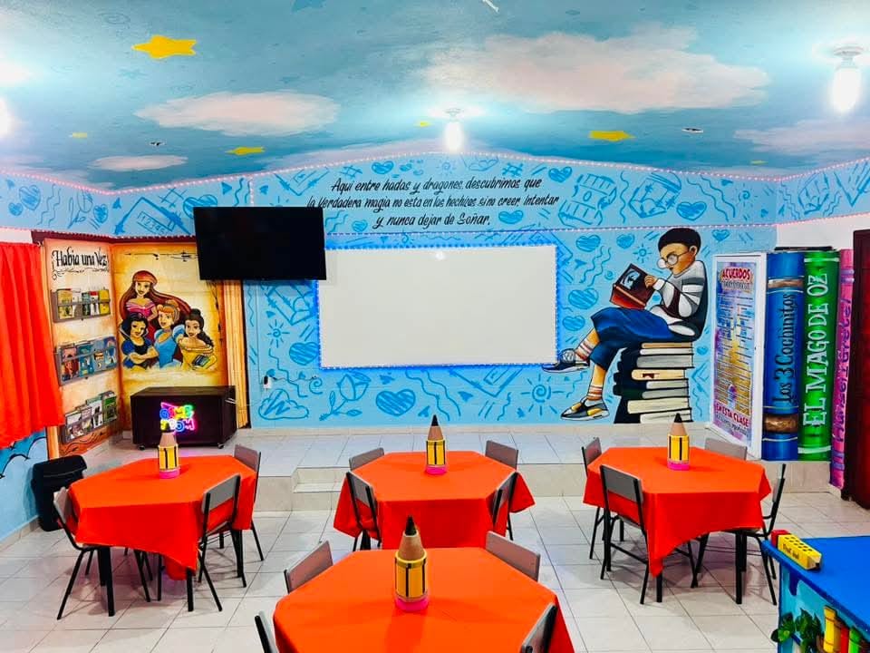 salon de clases del profesor Joel Zamudio en mazatlan
