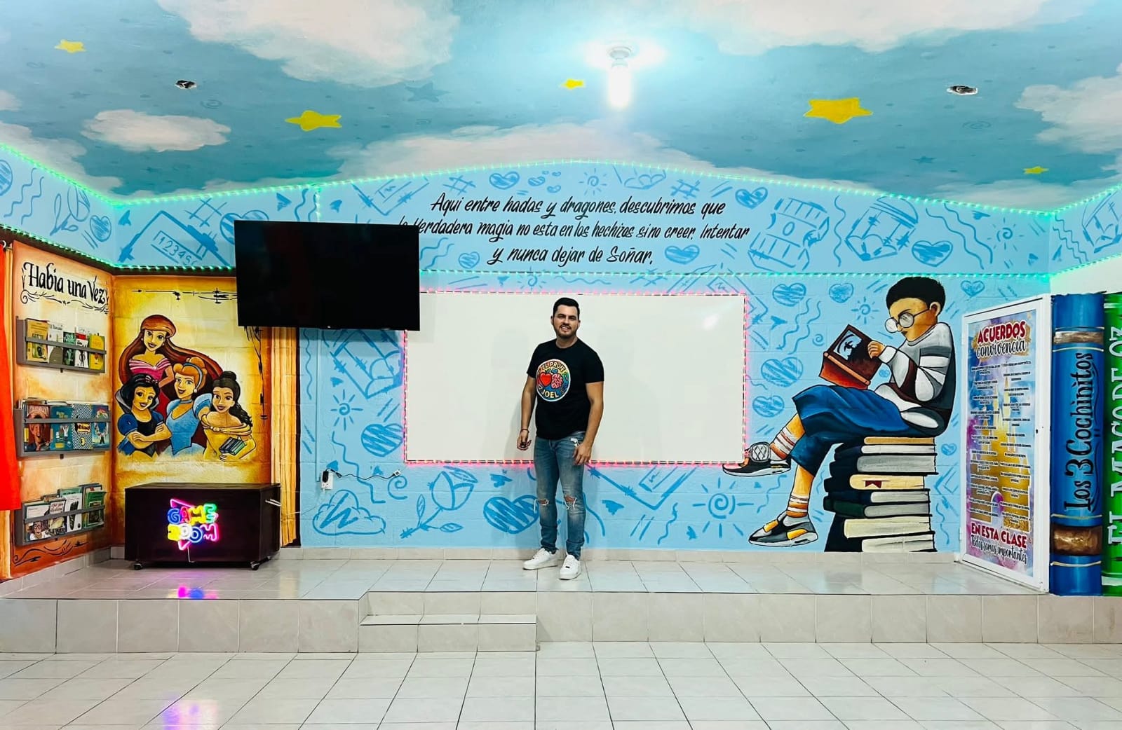 salon de clases del profesor Joel Zamudio en mazatlan