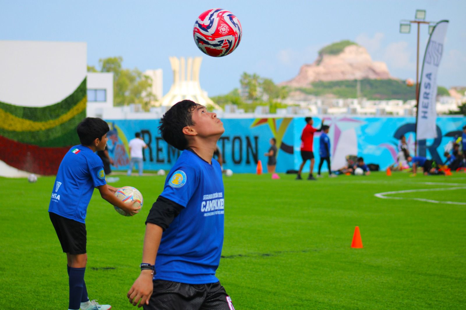 Concluye segundo campamento internacional de futbol en Mazatlán