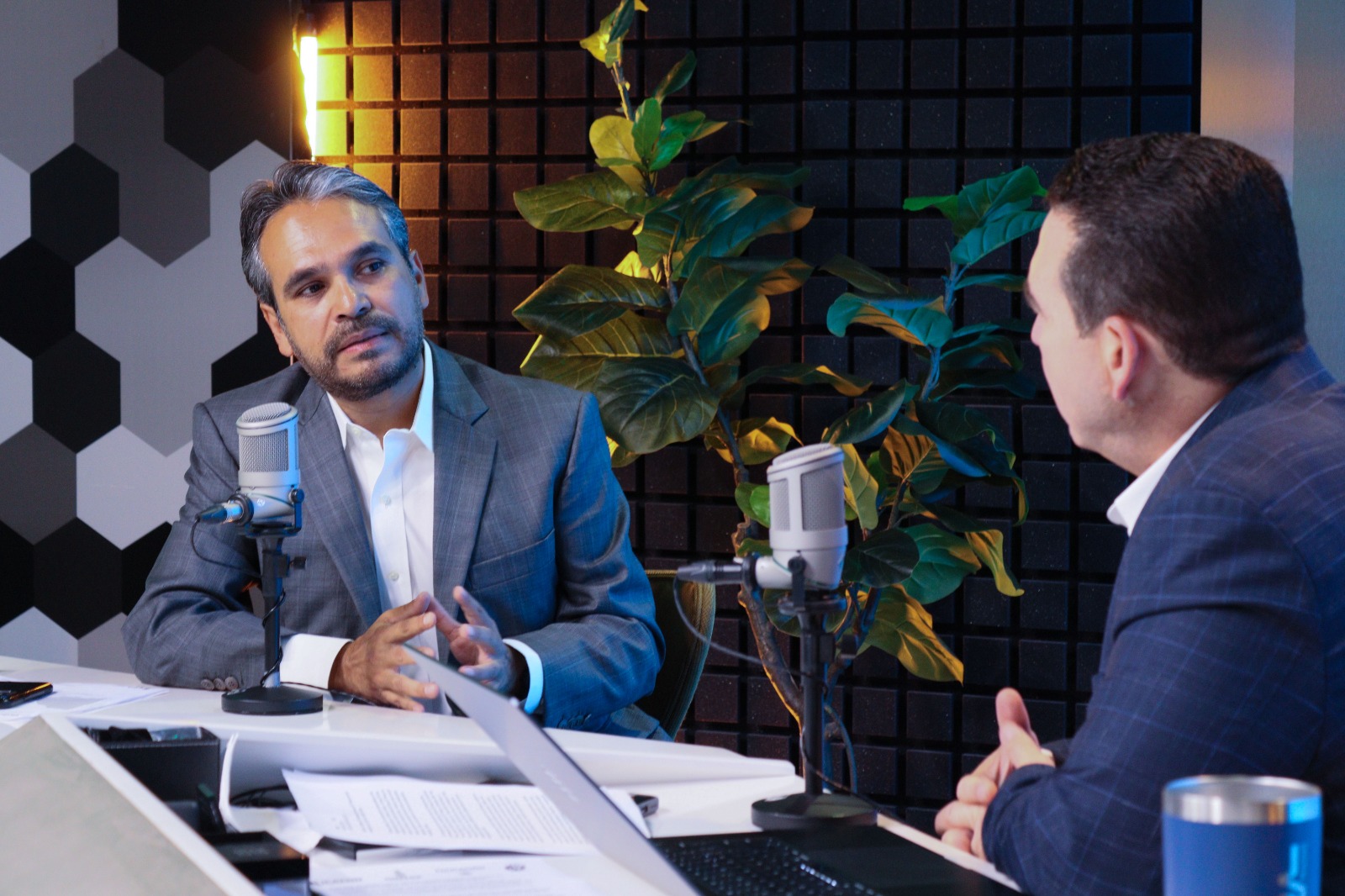 Sergio Mario Arredondo entrevistado en Los Noticieristas con Luis Alberto Díaz
