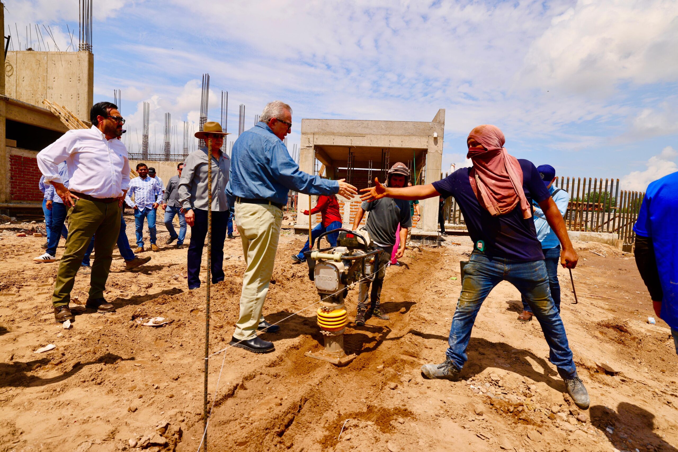 supervisa gobernador construccion de secundaria