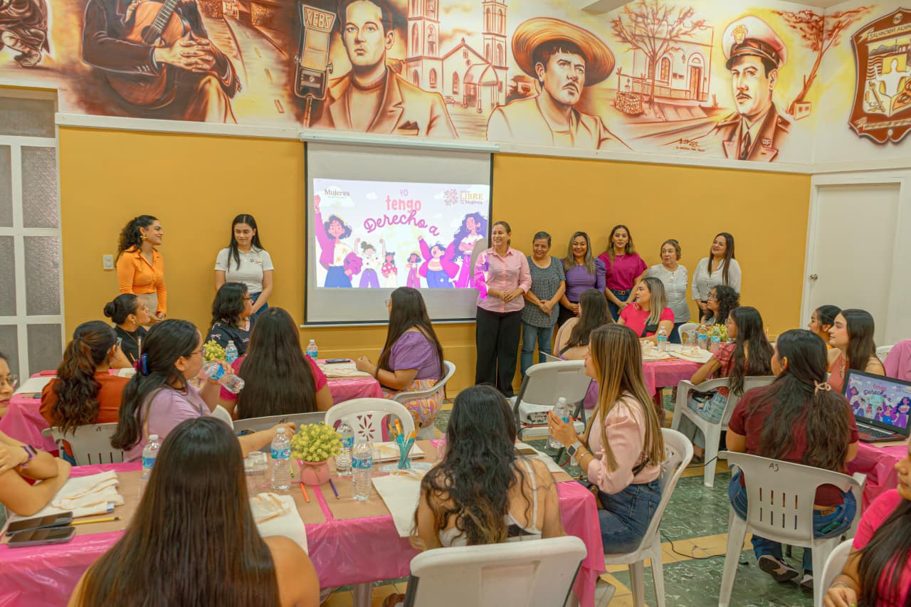 Realizan taller Pinta tu Libertad en Guamúchil