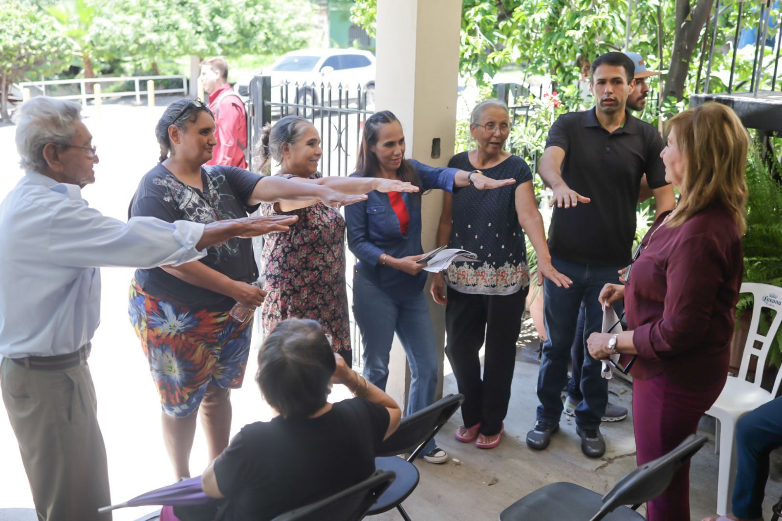 Tere Guerra en comité seccional de Morena en Culiacán