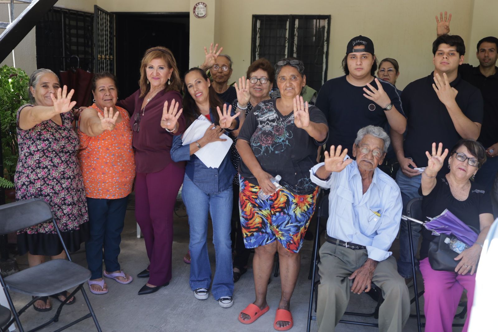 Tere Guerra en comité seccional de Morena en Culiacán