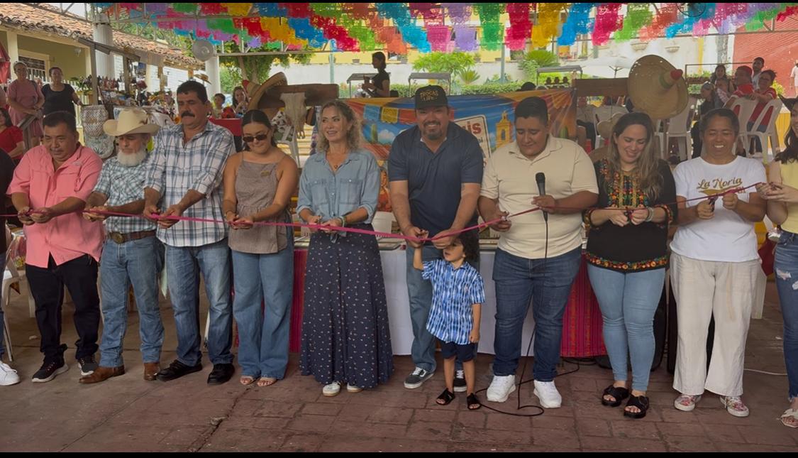 Tianguis gastronómico y artesanal de La Noria
