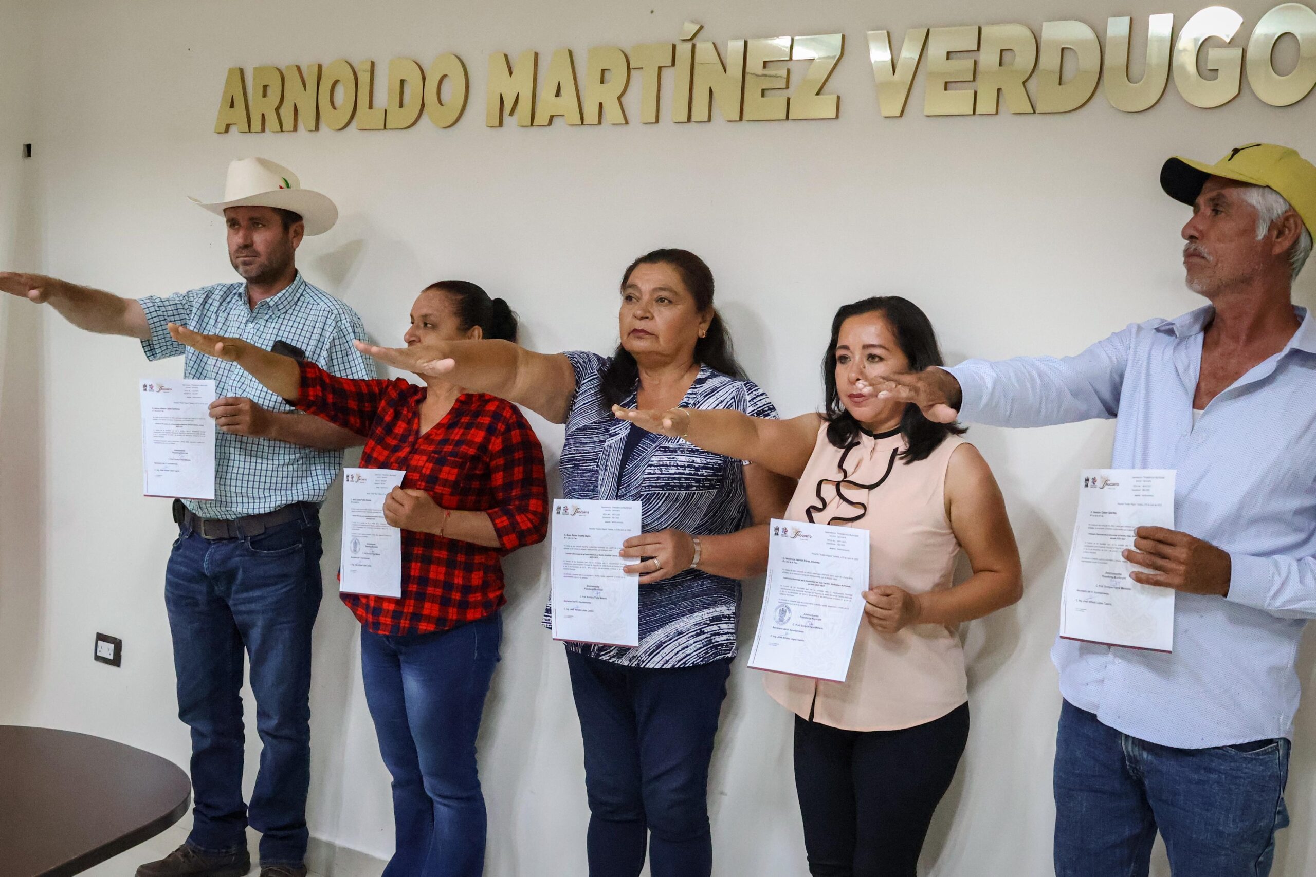 toma protesta cinco comisarios municipales de Mocorito