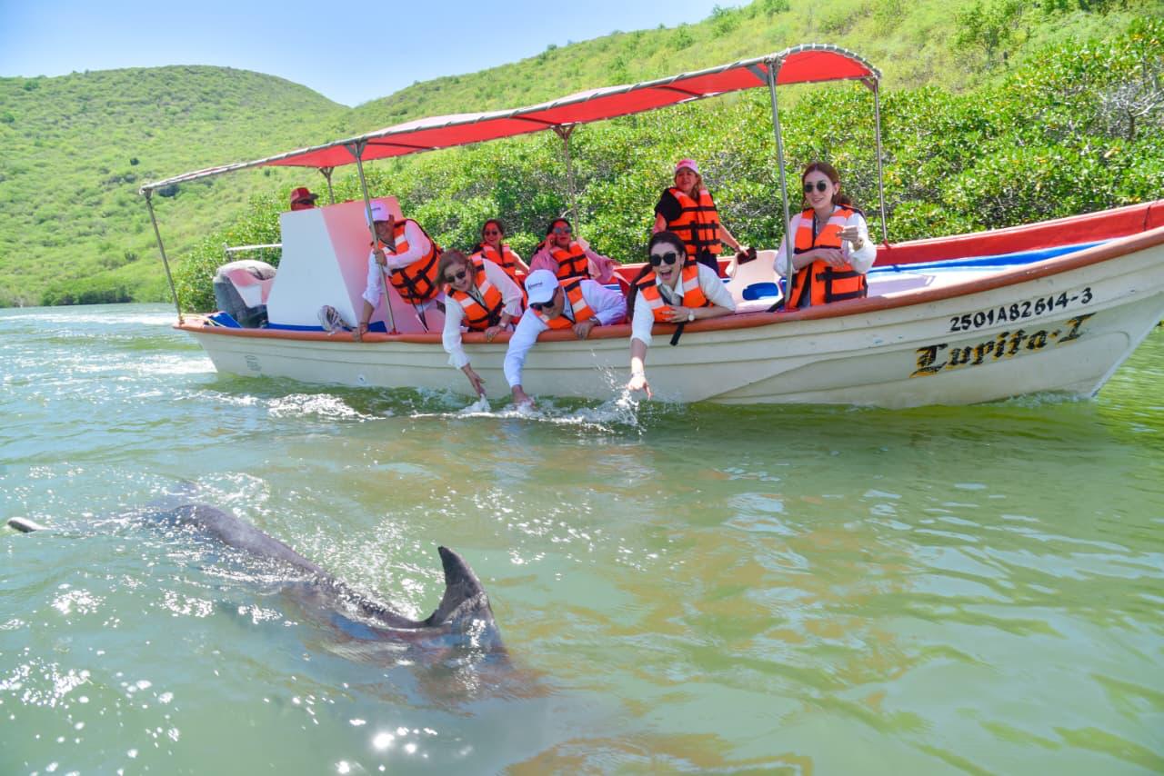 Topolobampo deslumbra a autoridades federales con su cultura