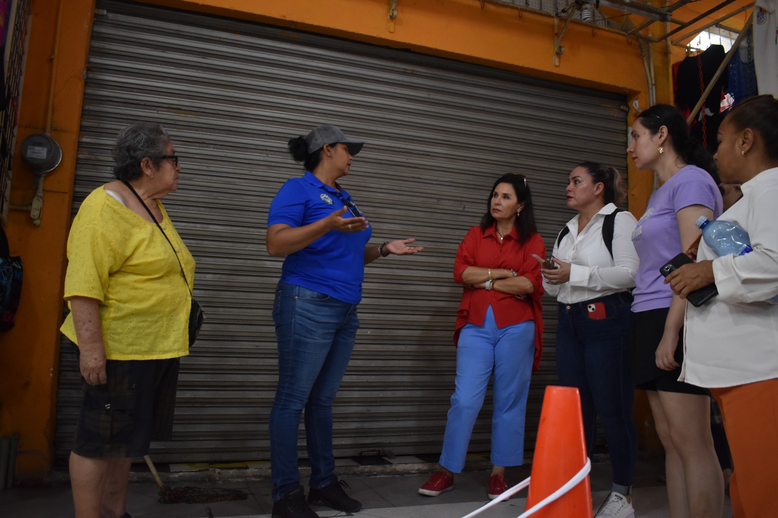 Trabajos de desazolve en el "Pino Suárez", en Mazatlán