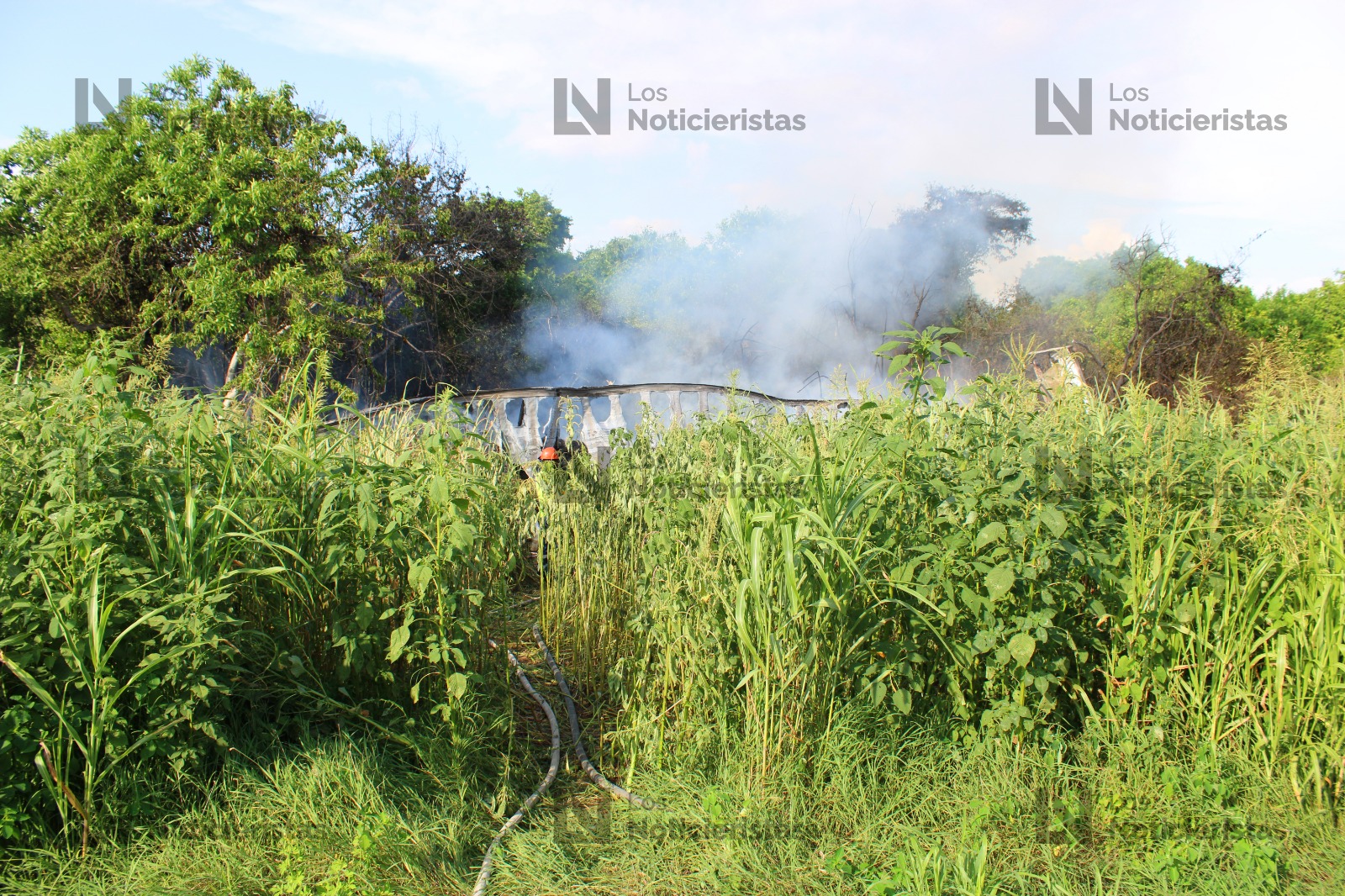 Tráiler se incendia en la Mazatlán-Culiacán
