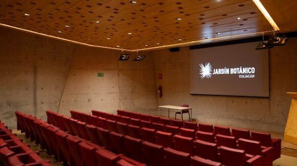 Transforman el Auditorio de Jardín Botánico Culiacán en un espacio único con tecnología de vanguardia