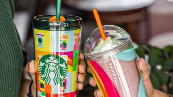 ¿Necesitas más razones para ir a Starbucks? Que tal un 40% de descuento en artículos seleccionados